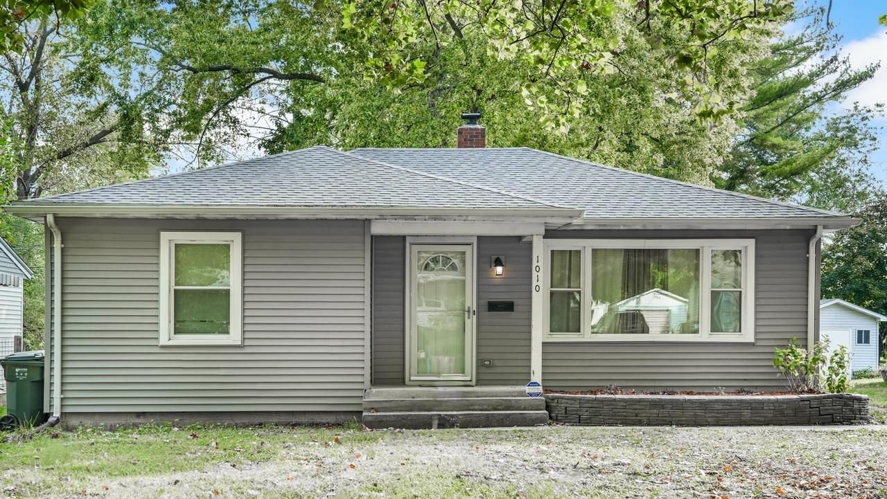 1010 N Busey Ave., Urbana, IL 61801