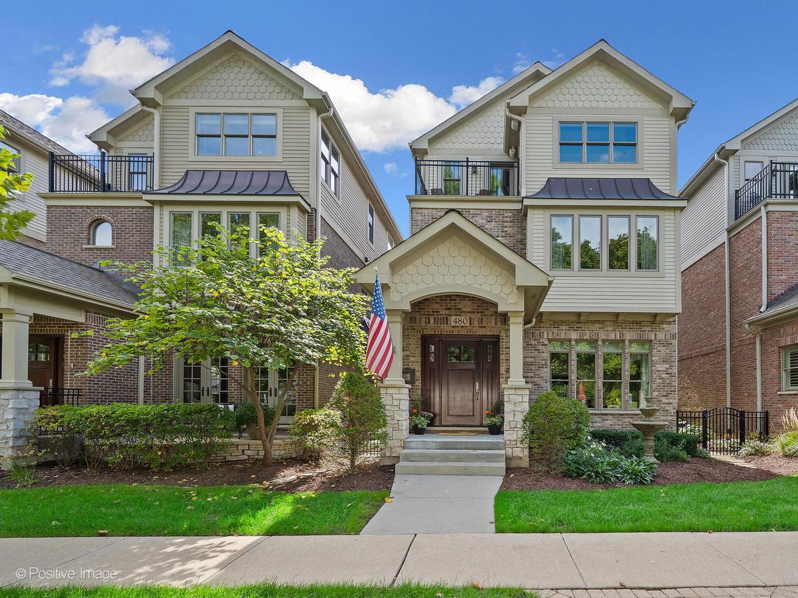 480 W Seminary Ave., Wheaton, IL 60187