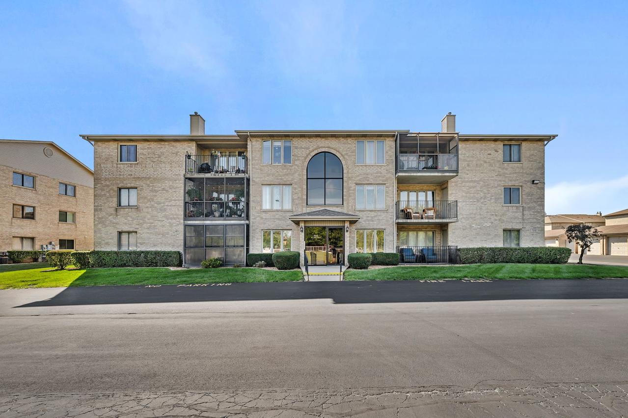 5041 139th Pl. #406, Crestwood, IL 60418