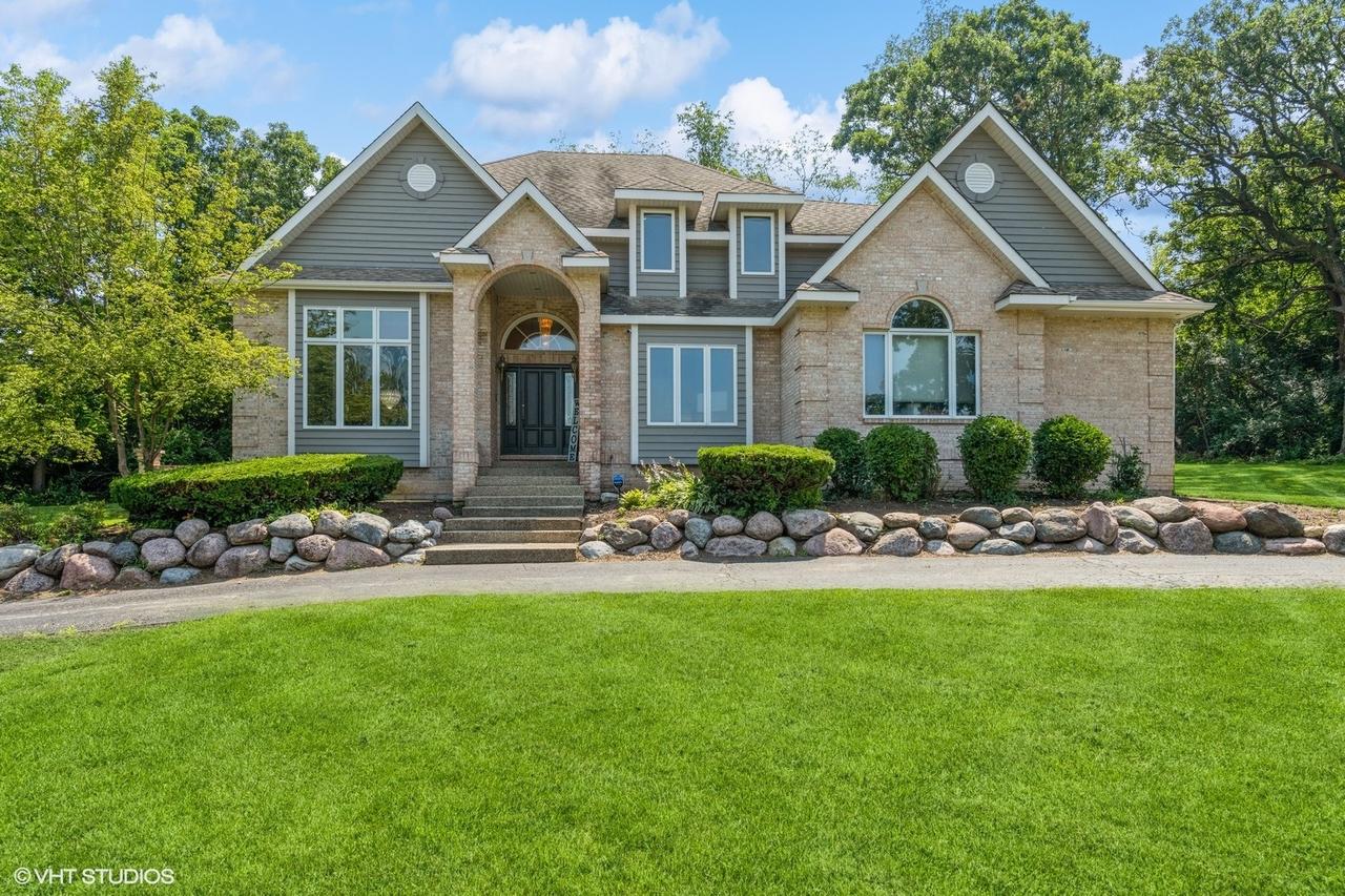 7310 Hillside Dr., Spring Grove, IL 60081