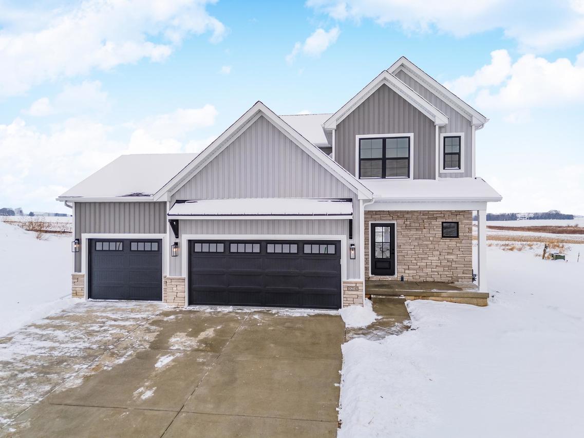 5214 Belvedere Dr., Bloomington, IL 61705