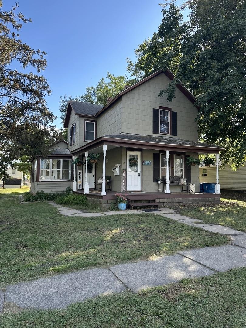 215 E Waupansie St., Dwight, IL 60420