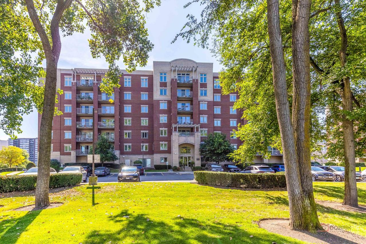 8727 W Bryn Mawr Ave. #501, Chicago, IL 60631