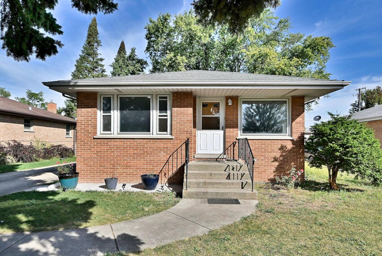 1217 Itasca St., Bensenville, IL 60106