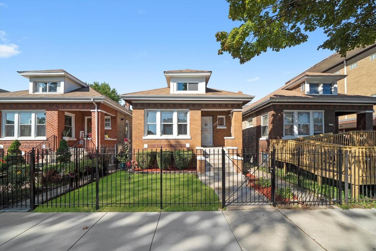 6424 S Washtenaw Ave., Chicago, IL 60629