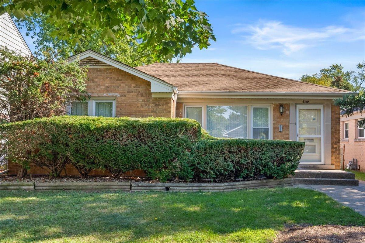8605 Laramie Ave., Skokie, IL 60077