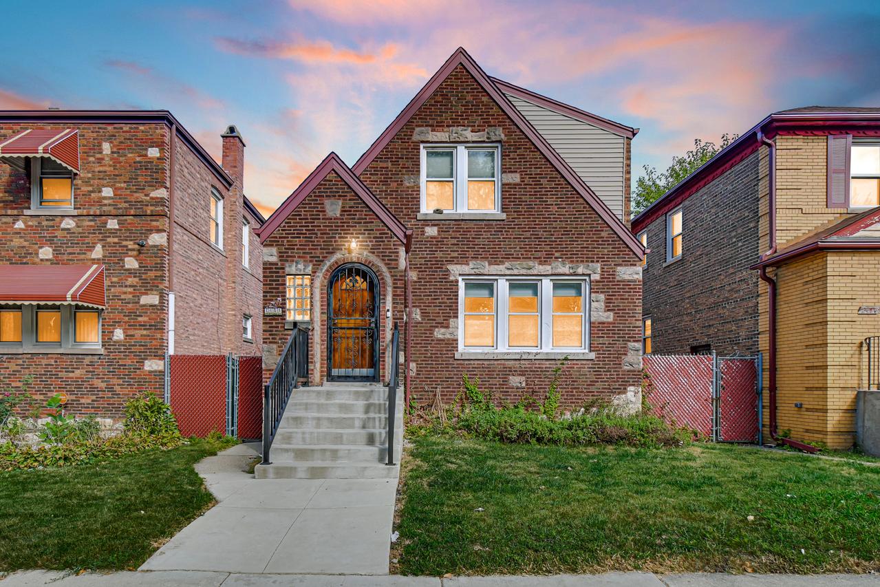 2418 W 83rd St., Chicago, IL 60652