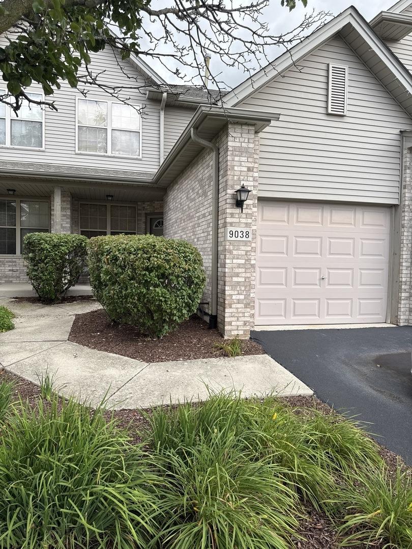 9038 Mansfield Dr., Tinley Park, IL 60487