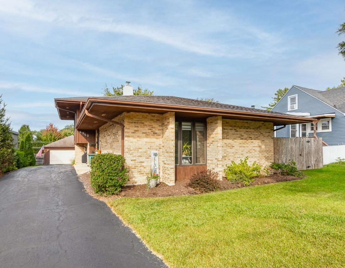 4940 Cornell Ave., Downers Grove, IL 60515