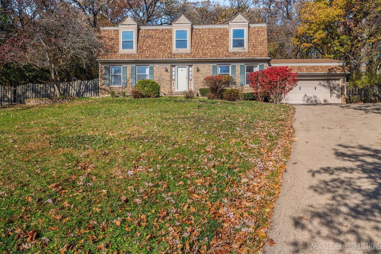 40W440 Winchester Way, St. Charles, IL 60175