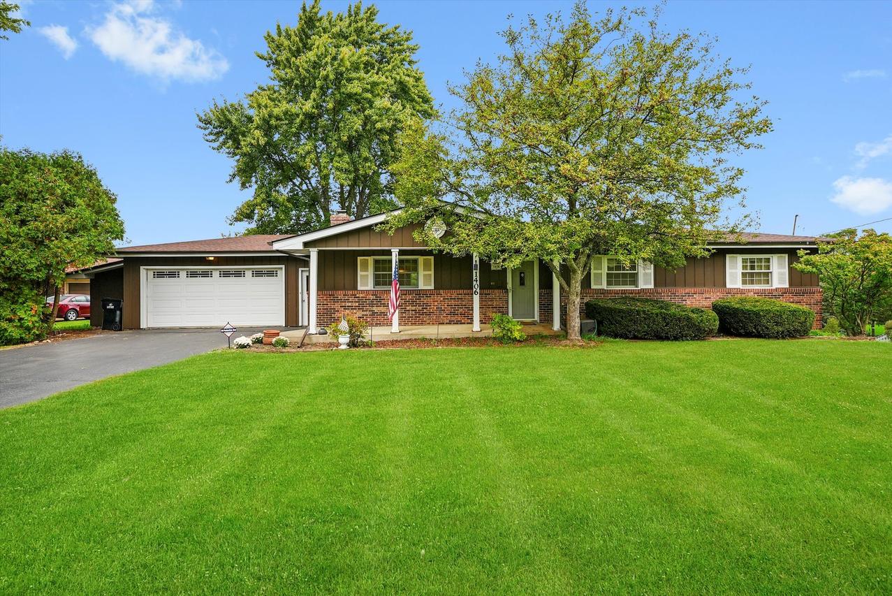 1406 W Lincoln Rd., Mchenry, IL 60051