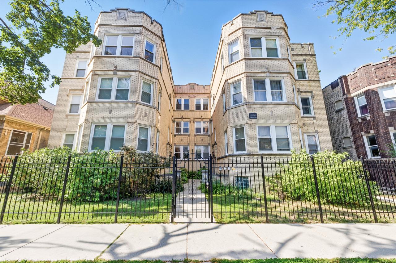 6312 N Fairfield Ave. #3B, Chicago, IL 60659