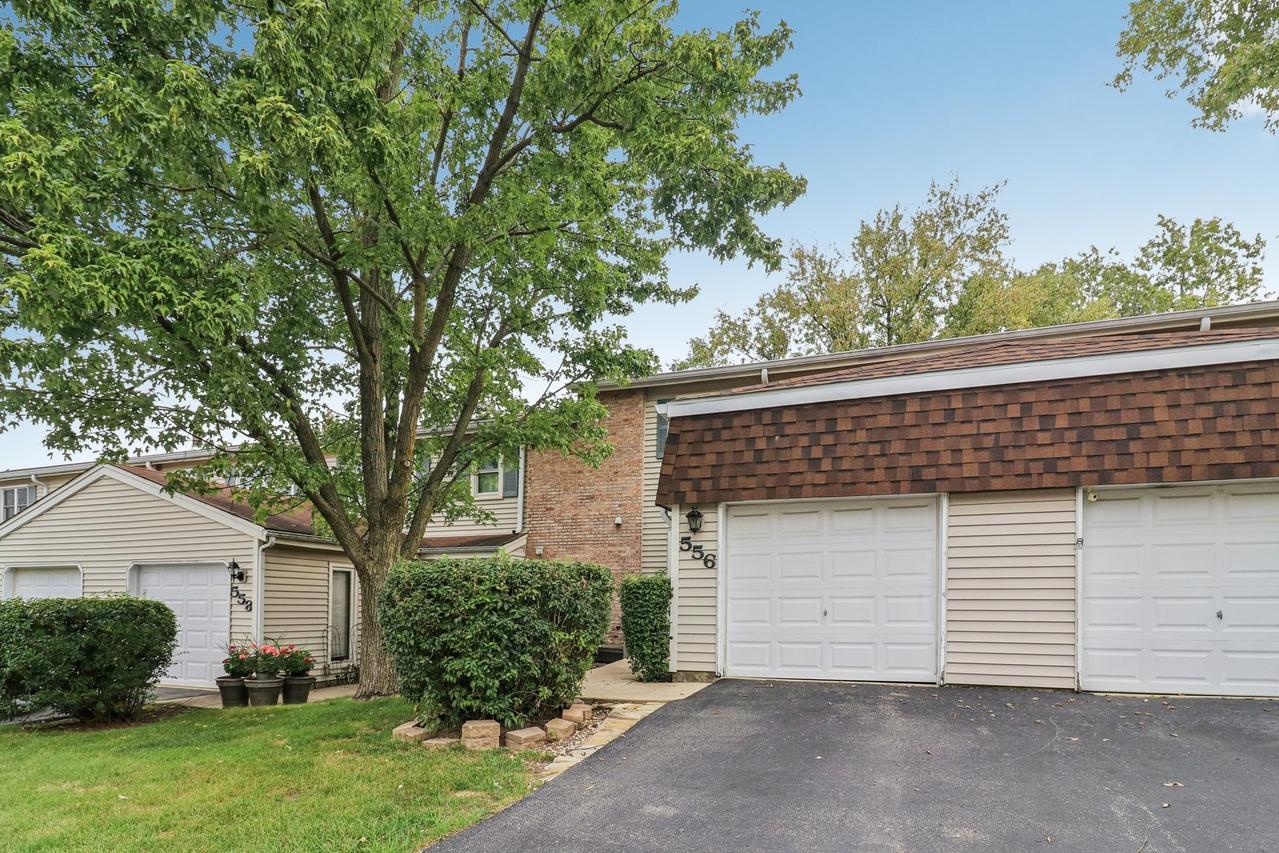 556 Leslie Ln., Bolingbrook, IL 60440
