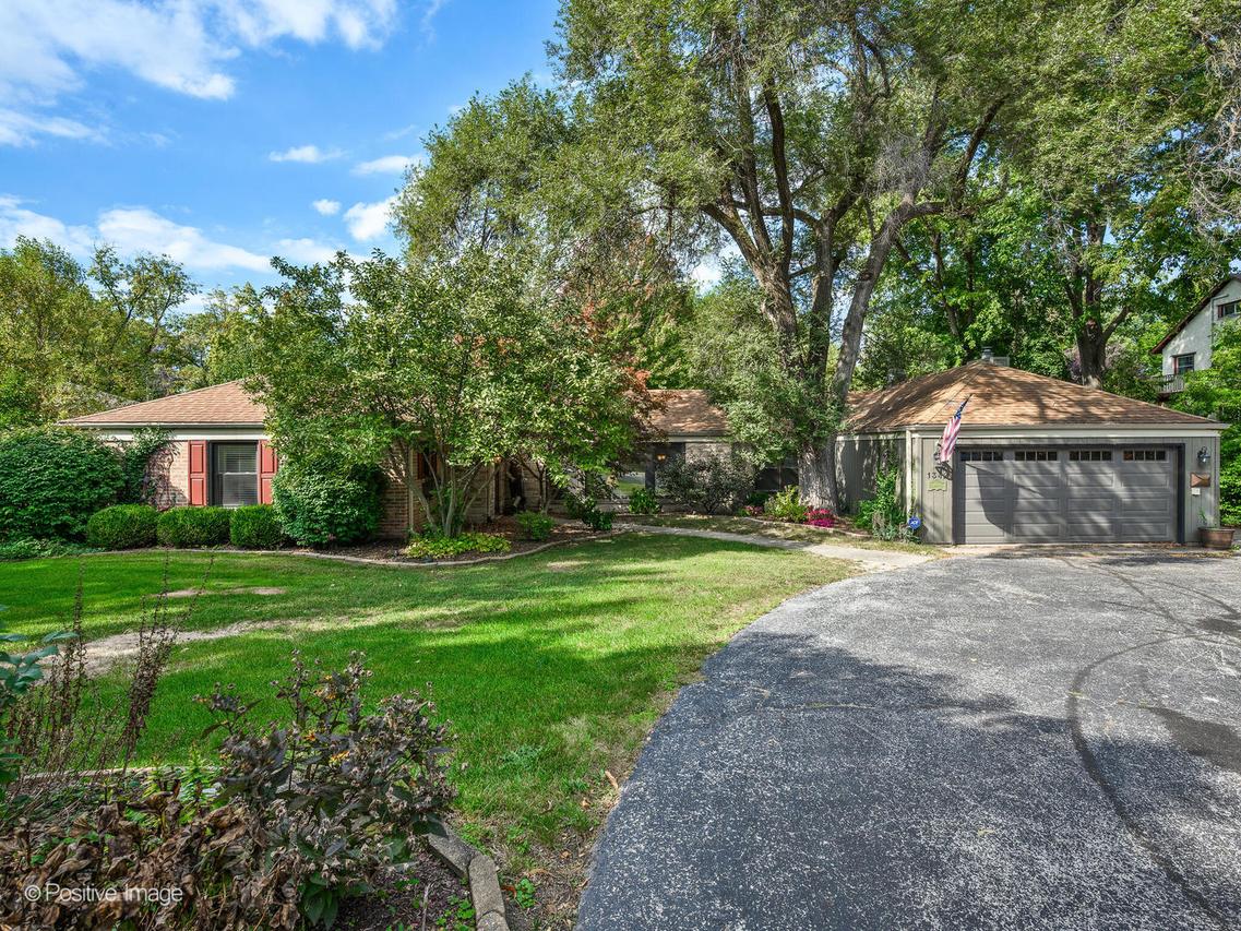 1342 Western Ave., Flossmoor, IL 60422