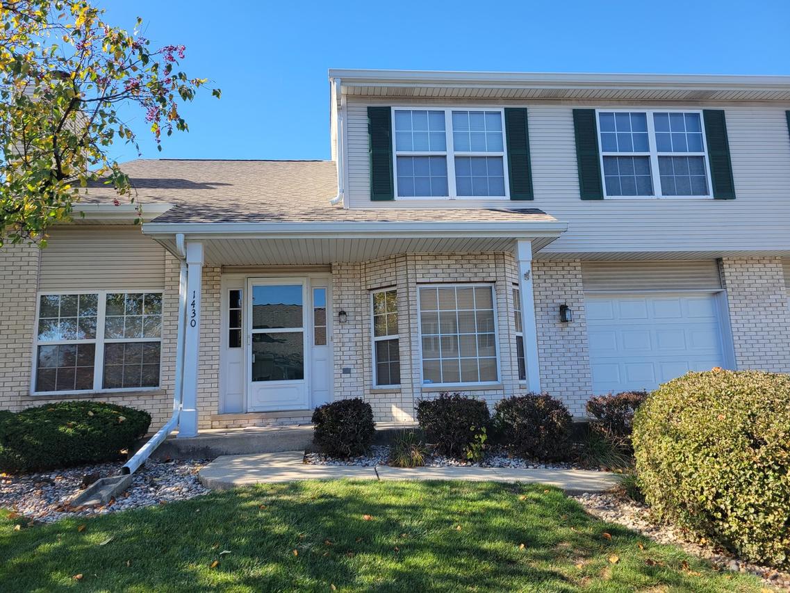 1430 Root St., Crest Hill, IL 60403