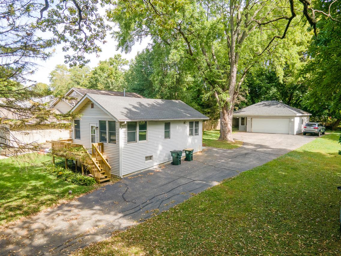 35797 N Helendale Rd., Ingleside, IL 60041