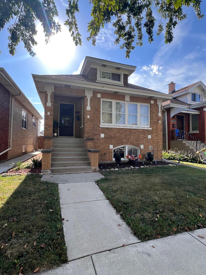 7871 W Oakleaf Ave., Elmwood Park, IL 60707