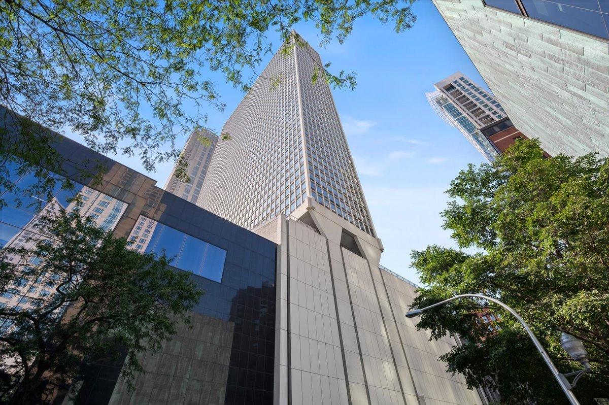 111 E Chestnut St. #43K, Chicago, IL 60611