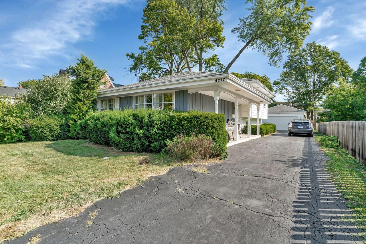 4217 Main St., Downers Grove, IL 60515