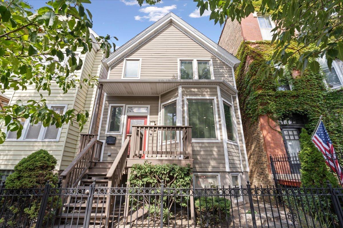 1134 W Addison St., Chicago, IL 60613