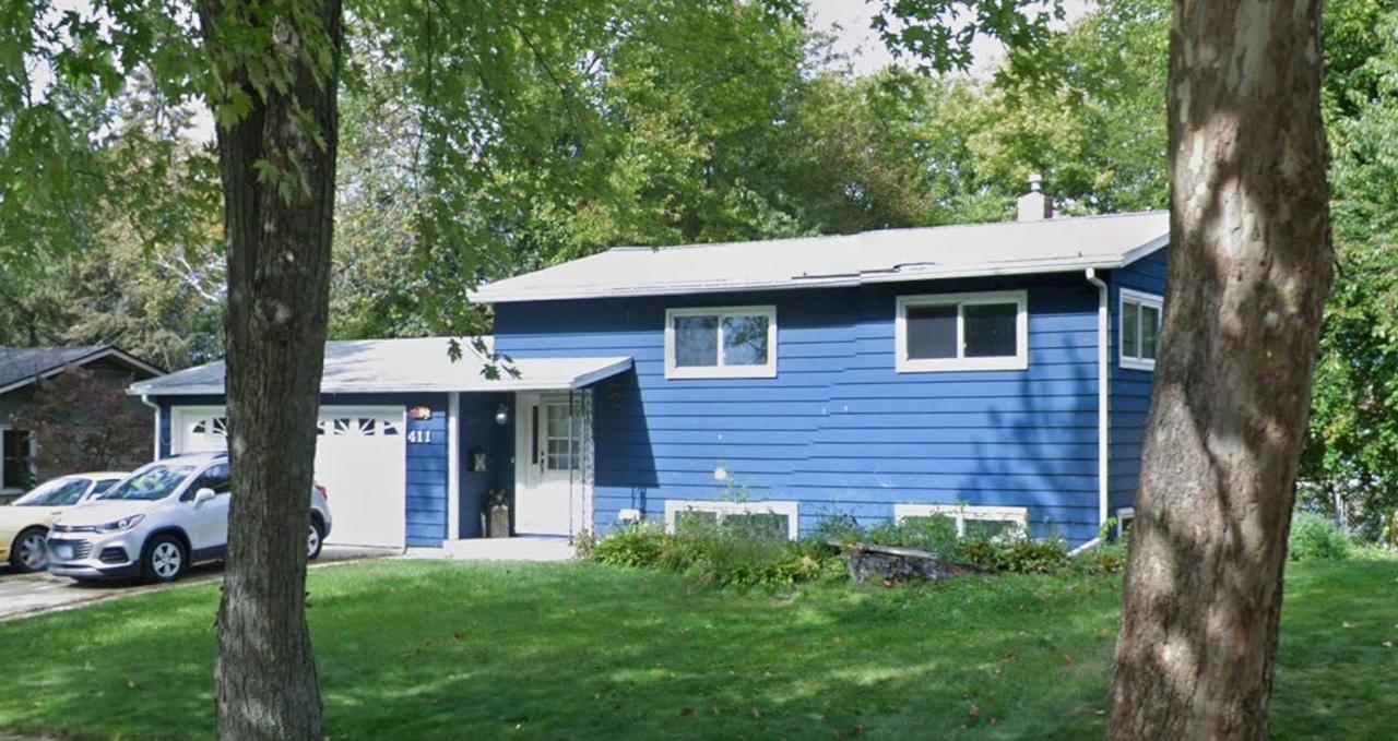 411 Gayle Ave., Dekalb, IL 60115