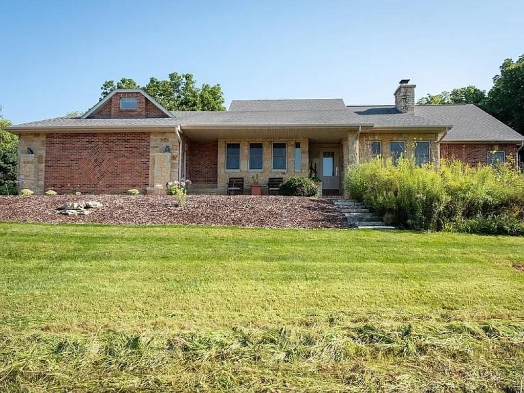7822 Burr Oak Rd., Roscoe, IL 61073