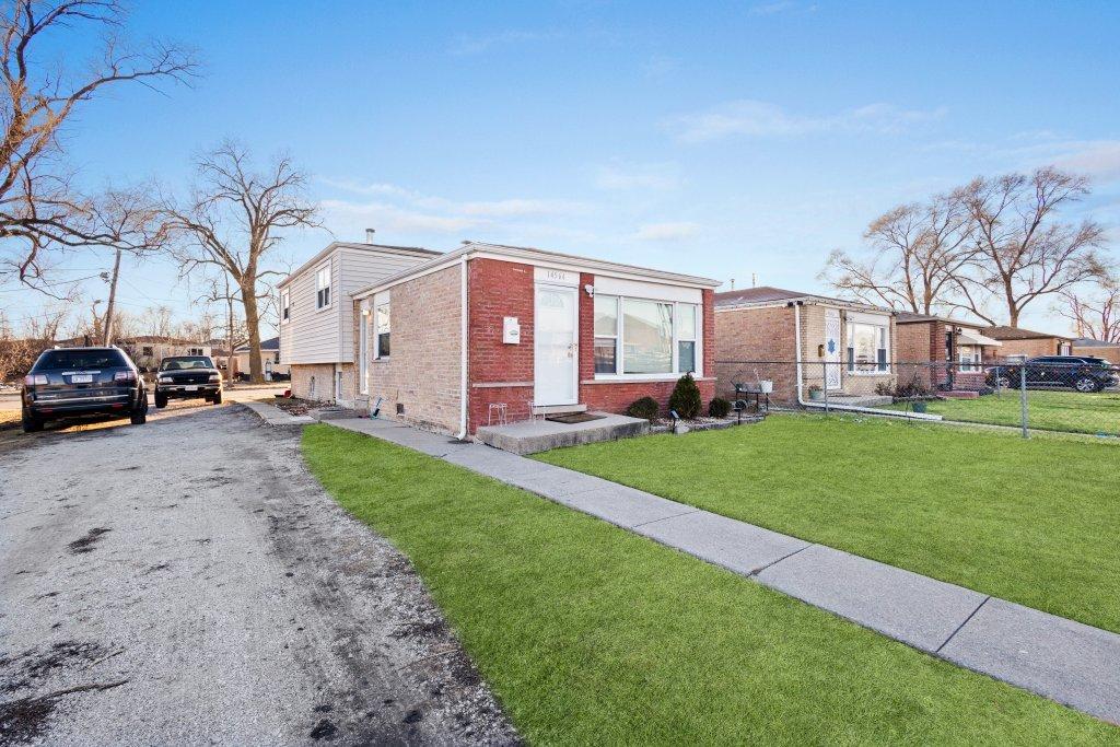 14564 Spaulding Ave., Harvey, IL 60426