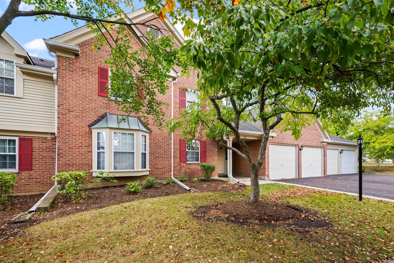 198 Camden Ct. #z2, Schaumburg, IL 60194