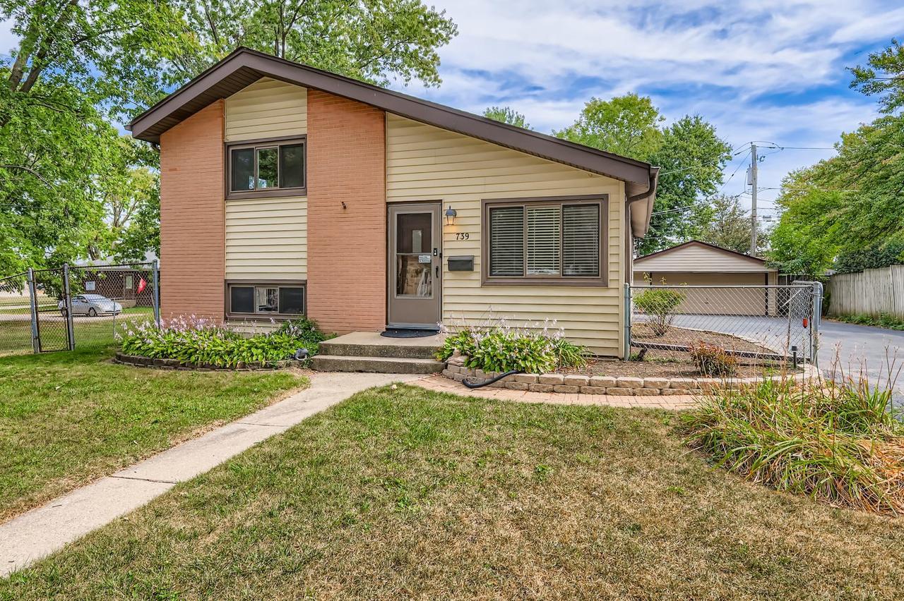 739 N 2nd Ave., Villa Park, IL 60181