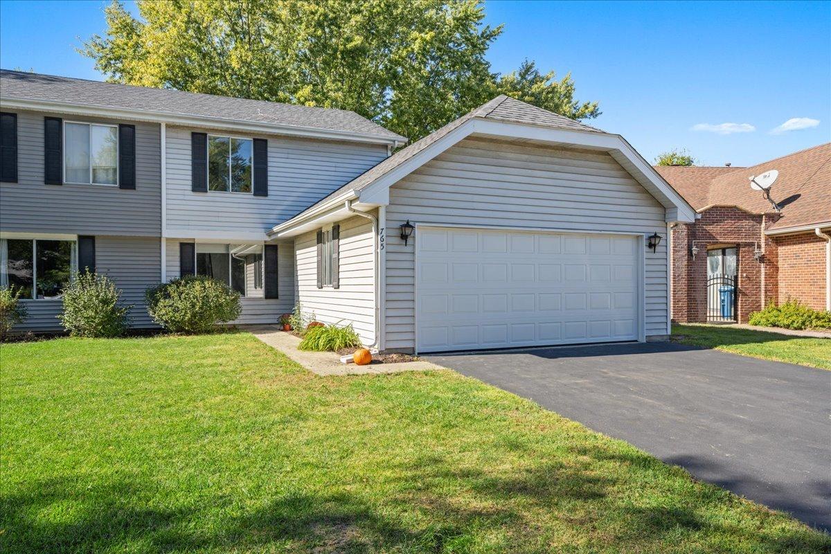 765 Clearwood Ct., Aurora, IL 60504