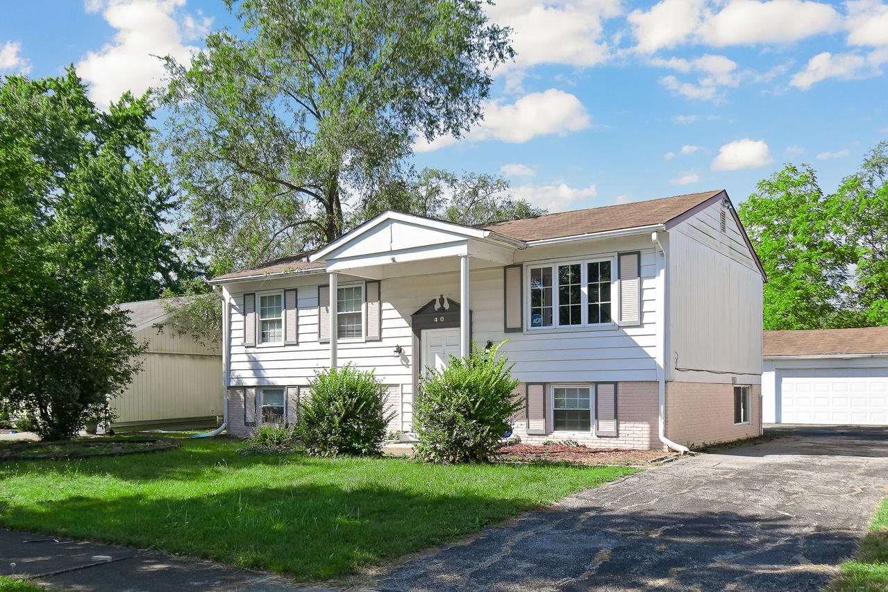 40 N Elm Ln., Glenwood, IL 60425