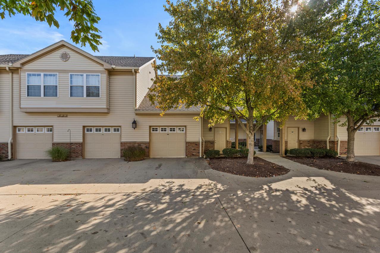 3828 Thornhill Cir., Champaign, IL 61822