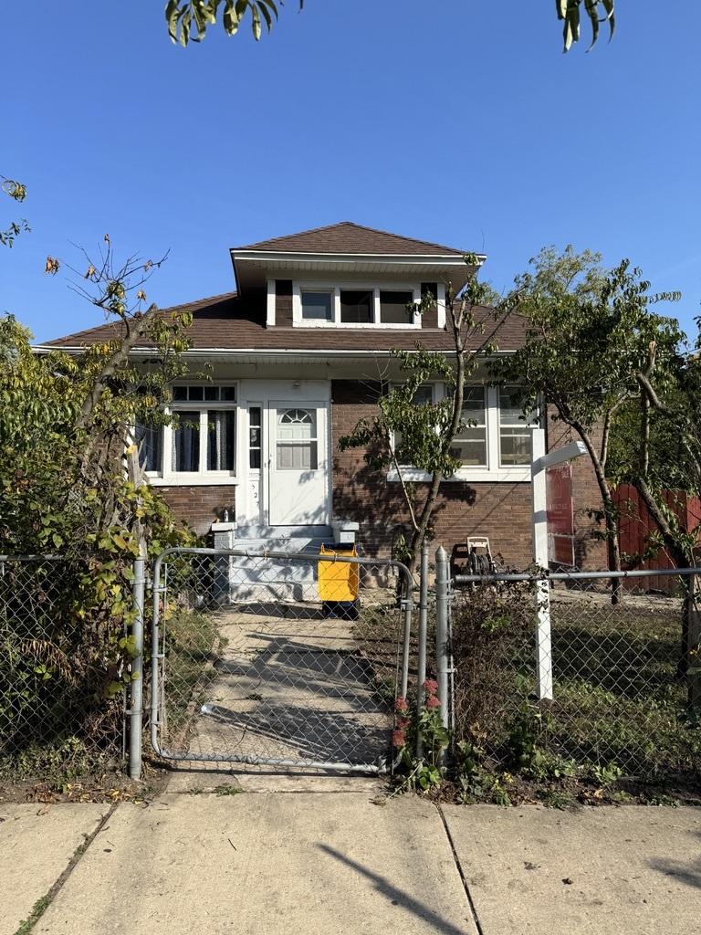 527 Ashland Ave., Elgin, IL 60123