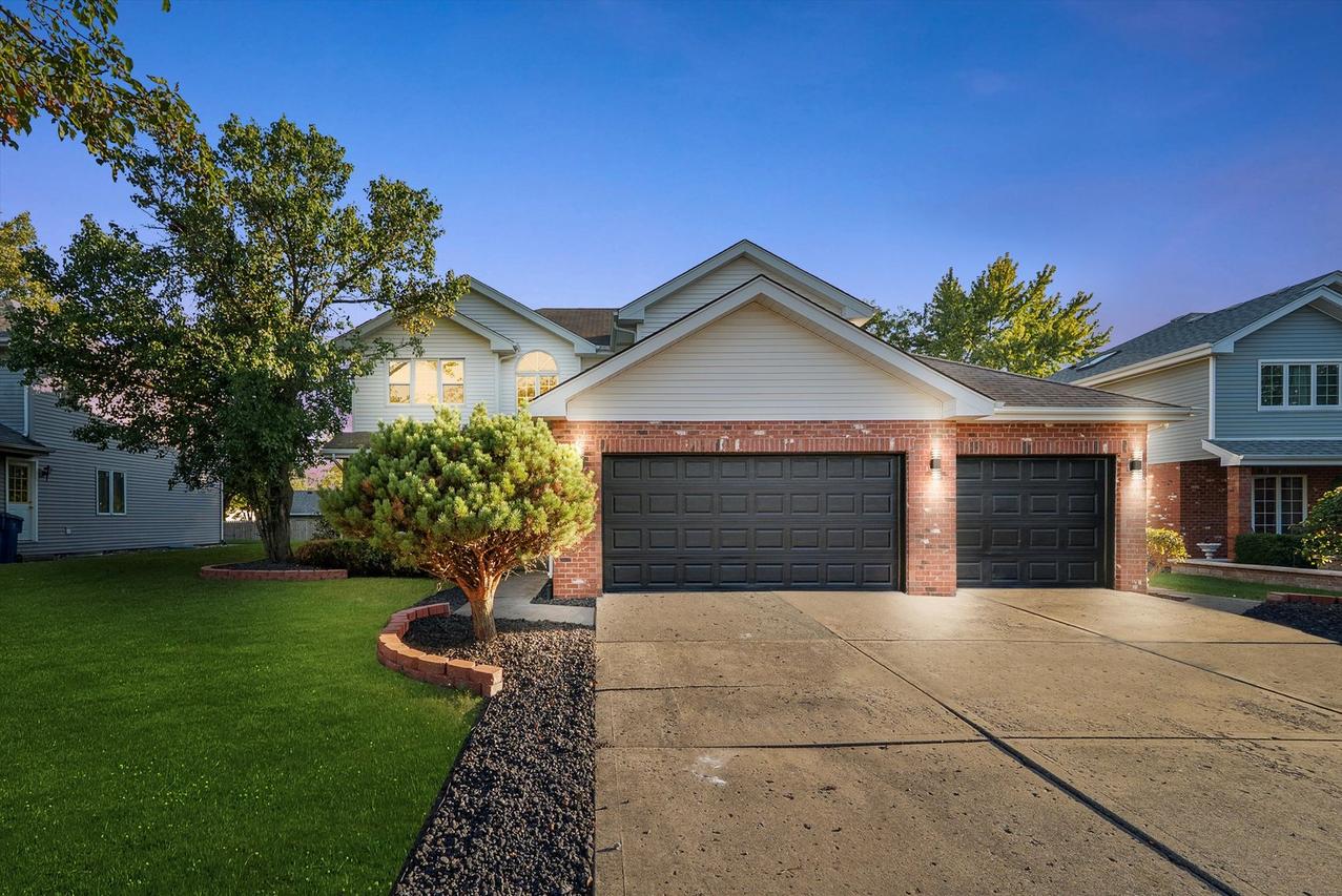 5345 Stanford Ln., Matteson, IL 60443