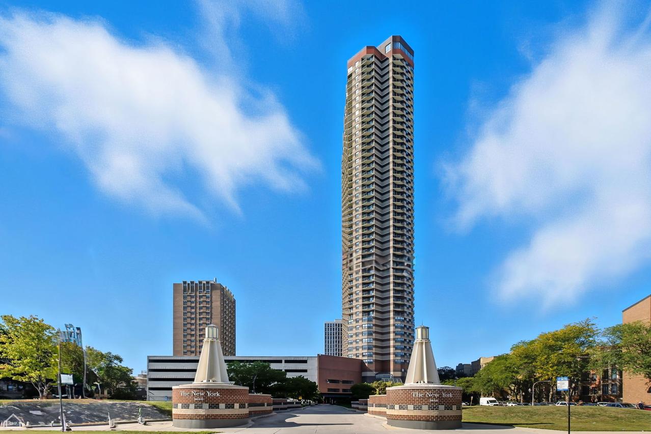 3660 N Lake Shore Dr. #4208, Chicago, IL 60613