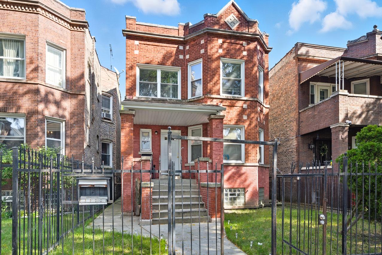 163 N Lockwood Ave., Chicago, IL 60644