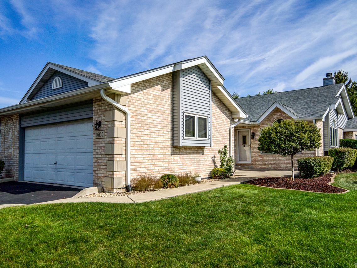 16139 Lake Villa Ave., Tinley Park, IL 60477