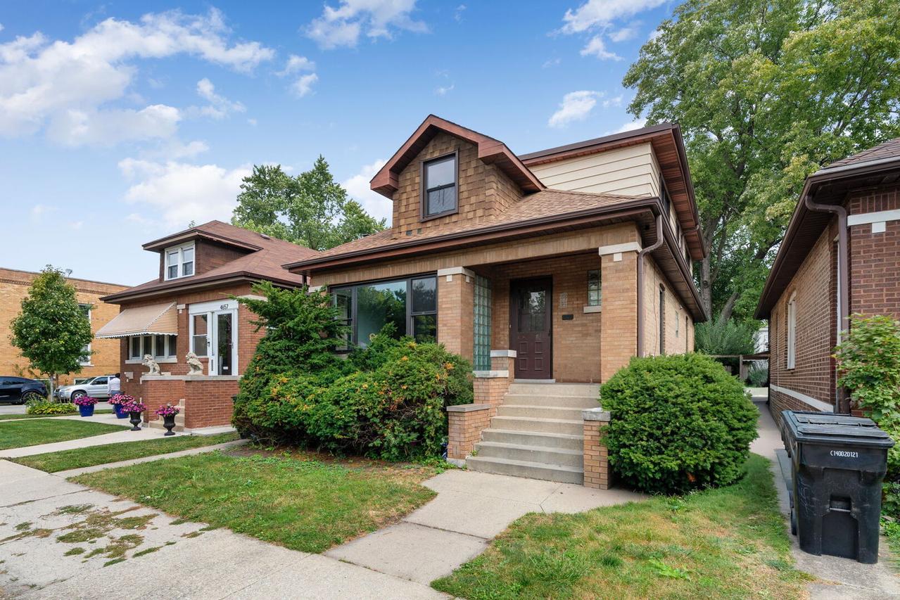 4655 N Keating Ave., Chicago, IL 60630