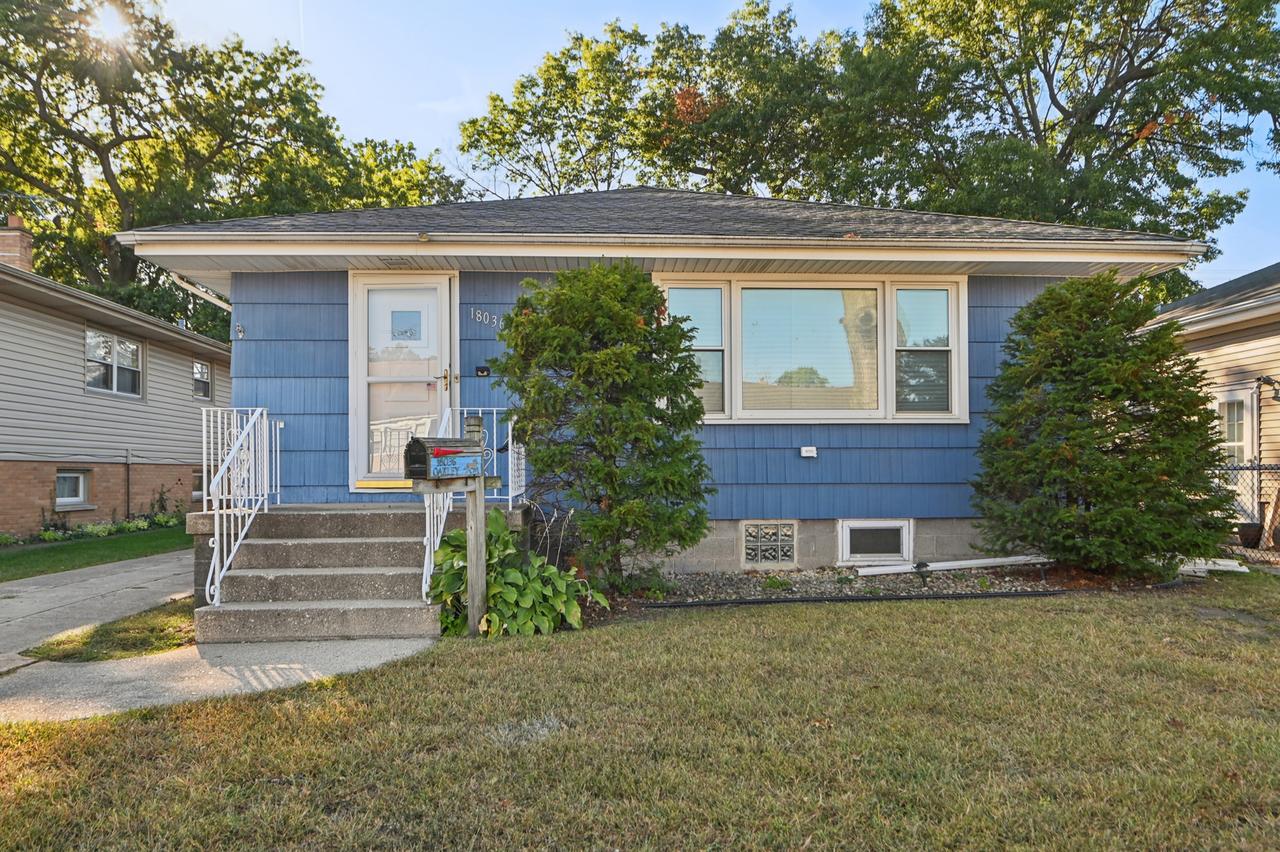 18036 Oakley Ave., Lansing, IL 60438