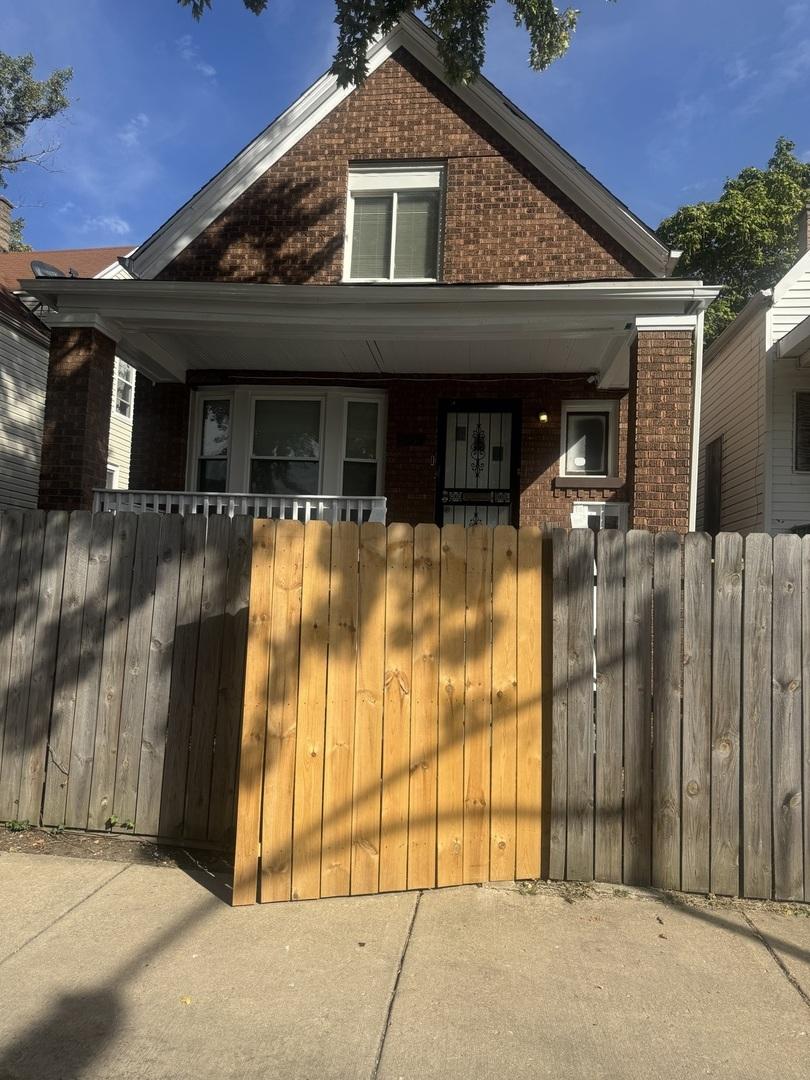 7151 S Aberdeen St., Chicago, IL 60621