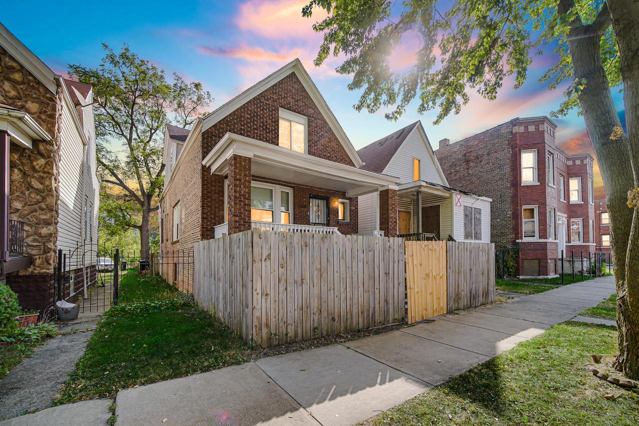 7151 S Aberdeen St., Chicago, IL 60621