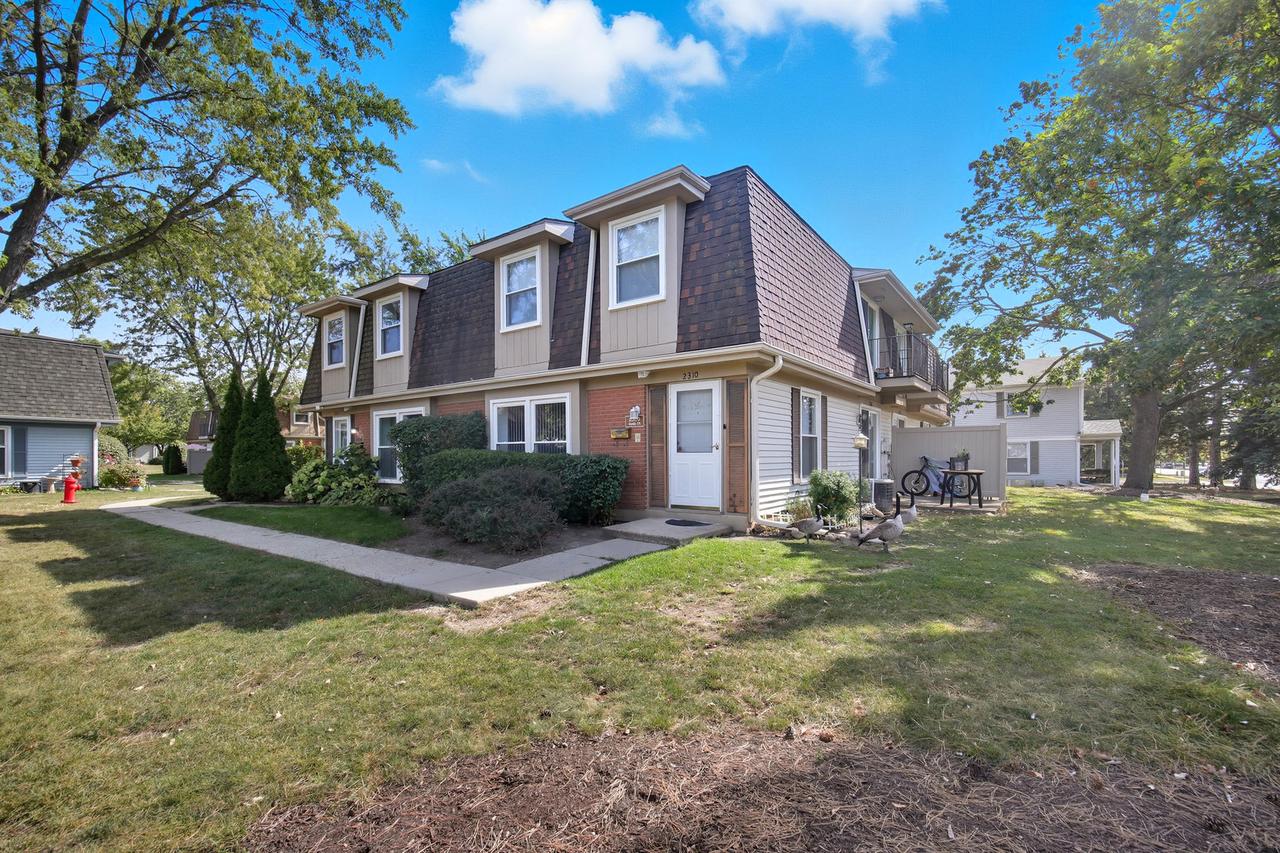2312 Hyde Ct., Schaumburg, IL 60194