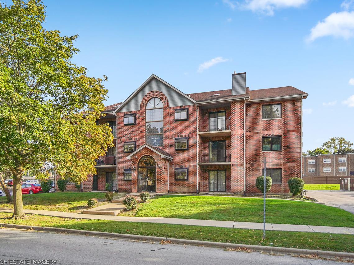 3727 214th Pl. #2C, Matteson, IL 60443