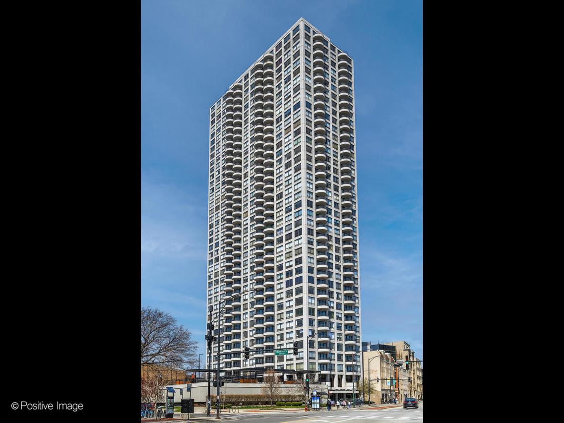 2020 N Lincoln Park West #3G, Chicago, IL 60614