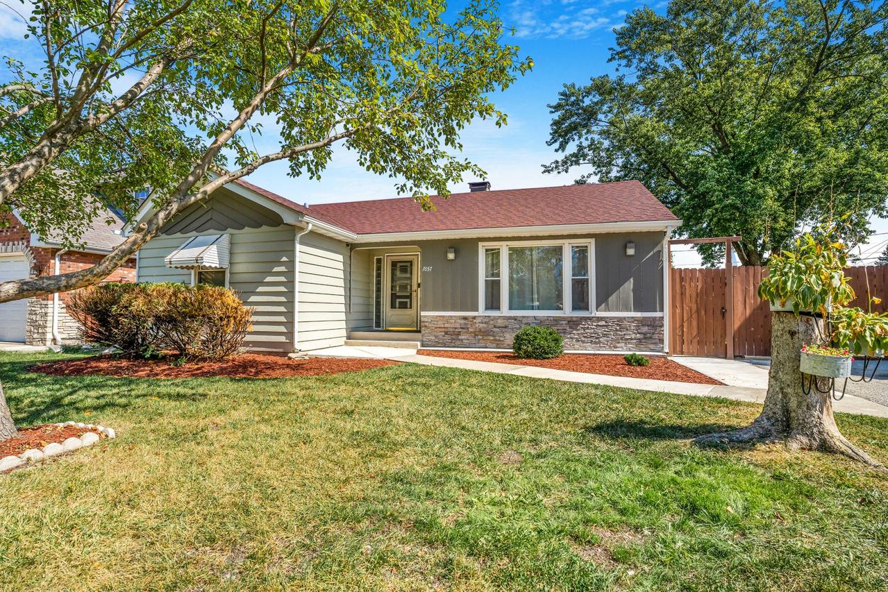 7657 Lawler Ave., Burbank, IL 60459