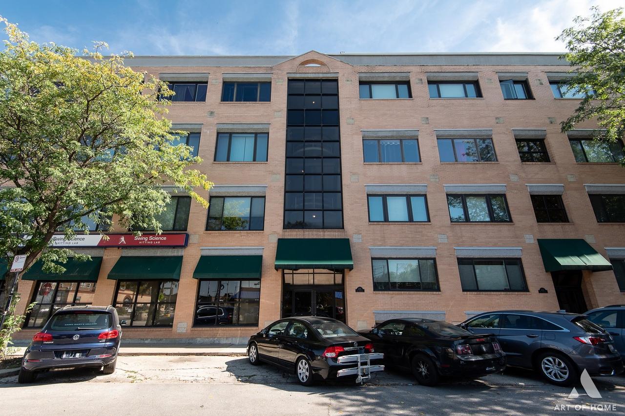 4751 N Artesian Ave. #409, Chicago, IL 60625