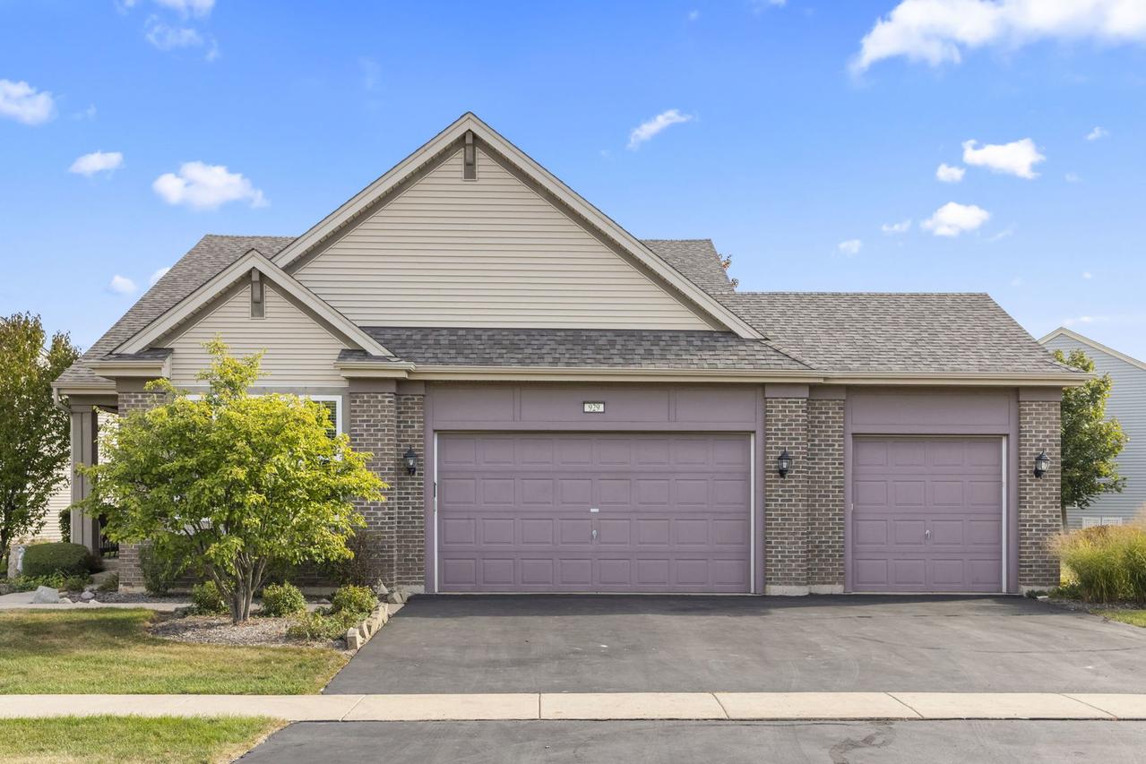 929 Fairmont Rd., Pingree Grove, IL 60140