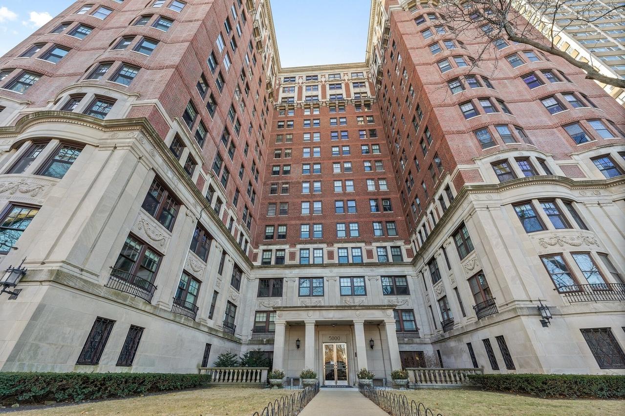 5000 N Marine Dr. #12D, Chicago, IL 60640