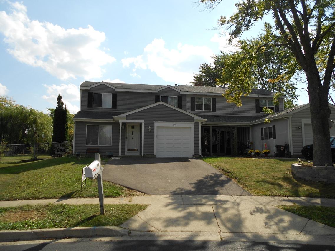 89 Stonefield Dr., Glendale Heights, IL 60139