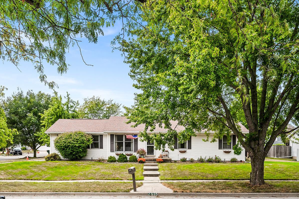 2905 Scarborough St., Bloomington, IL 61705